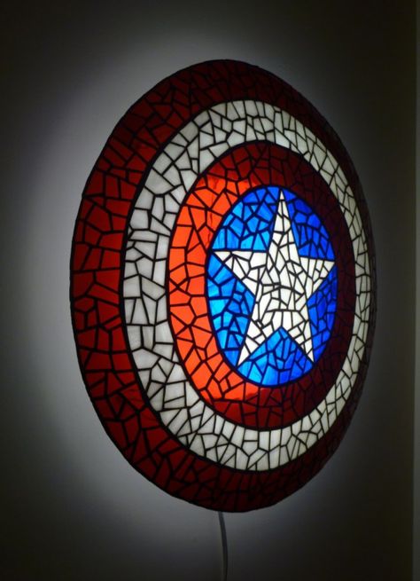 The only kind of Tiffany Lamp I'd ever buy. Superhero Lamp, Marvel Design, Superhero Captain America, Superhero Bedroom, Superhero Room, Design Theme, Stained Glass Lamps, Tiffany Lamps, Superhero Theme