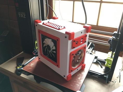 Diy Pc Case, Custom Computer Case, Diy Pc, Computer Projects, Custom Computer, 3d Printing Projects, Custom Pc, Mini Itx, Pc Case