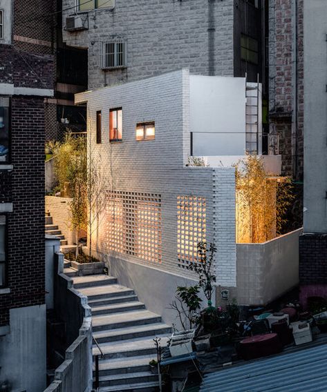 Monumental Architecture, Jae Yoon, Compact House, Narrow House, Brick Architecture, Space Architecture, Facade Design, Architectural Inspiration, Contemporary Architecture