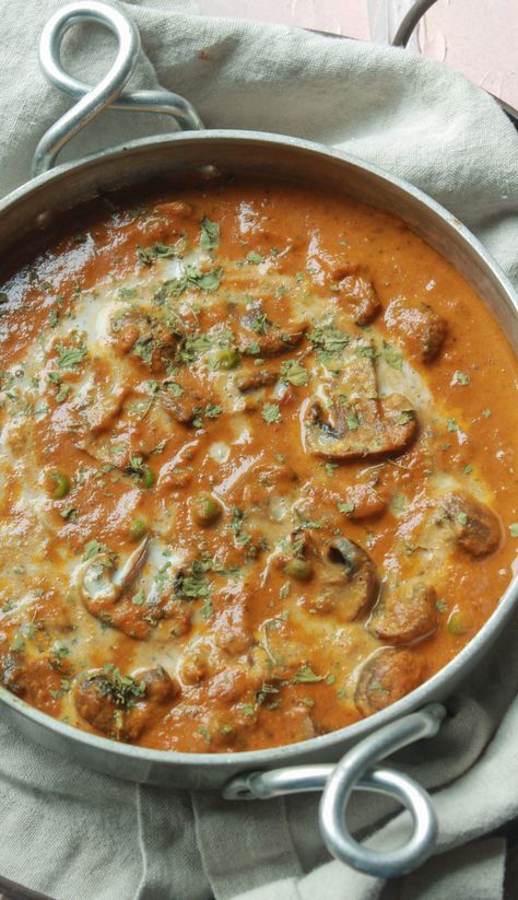 Mushroom Matar Masala - The Whisk Addict Mushroom Curry, Hebbar's Kitchen, Tomato Curry, North Indian Recipes, Vegan Substitutes, Indian Diet, Freeze Greens, Vegan Yogurt, Different Vegetables