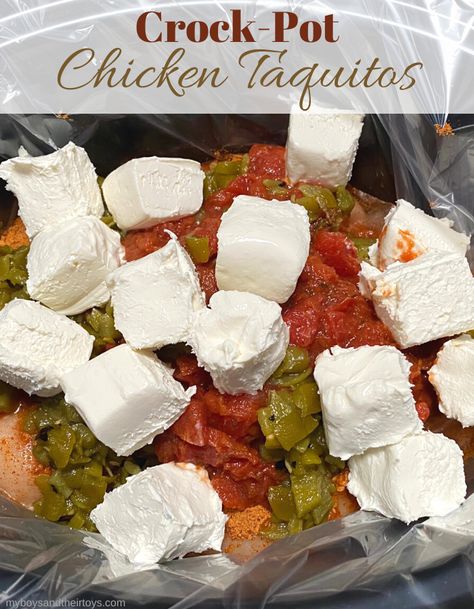 Crockpot Taquitos Chicken, Chicken Taquitos Crockpot, Crock Pot Mexican Recipes, Crockpot Chicken Taquitos, Homemade Chicken Taquitos, Shredded Chicken Nachos, Chicken Taquitos Recipe, Easy Crock Pot Chicken, Crockpot Chicken Dinners