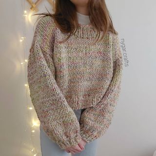 Hand Knitted Sweaters For Women, Woolen Sweater Design, Oversized Sweater Outfits, Easy Sweater Knitting Patterns, Crochet Sweater Design, Oversized Sweater Outfit, Multicolor Knit, Woolen Sweaters, Handmade Knitwear