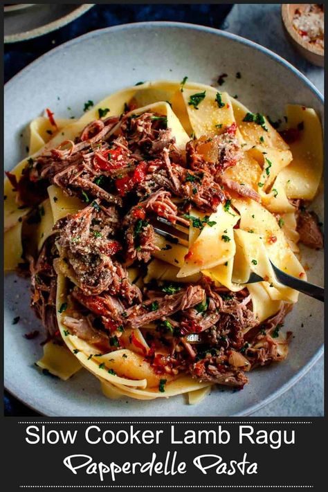 Lamb Ragu Recipe, Slow Cooker Pasta Recipes, Lamb Ragu, Slow Cooker Lamb, Resep Pasta, Ragu Recipe, Pappardelle Pasta, Italian Comfort Food, Slow Cooked Lamb