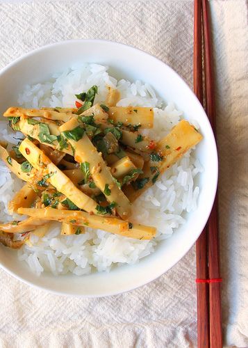 Bamboo Recipe, Recipe Photo, Bamboo Shoot, Khmer Food, Korean Side Dishes, Bamboo Shoots, Vietnamese Cuisine, Everyday Dishes, Asian Inspired Recipes