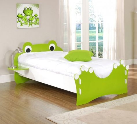 frog bed - Want this for Tristan! Eclectic Kids Bedding, Frog Bedroom, Toddler Twin Bed, Youth Furniture, Frog Decor, Kids Bedroom Designs, Kids Bedroom Design, Toddler Beds, Unique Beds