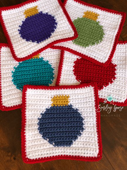 Crotchet Gifts, Throw Blanket Crochet Pattern, Crochet Patchwork Blanket, Throw Blanket Crochet, Christmas Crafts Sewing, Christmas Crochet Blanket, Christmas Crochet Patterns Free, Throw Blanket Pattern, Christmas Squares