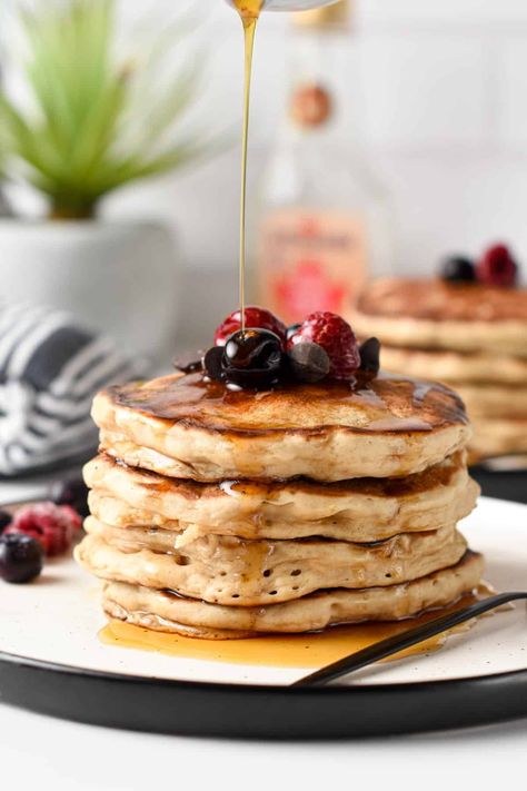 These fluffy Protein Pancakes is the most easy  recipe for high-protein breakfast. They are ready in 15 minutes, super fluffy, packed with protein per 15g protein serve! Plus they are egg-free and dairy-free too Pancakes Dairy Free, Fluffy Protein Pancakes, Dairy Free Pancake Recipe, Best Vegan Pancakes, Conscious Plant Kitchen, Banana Protein Pancakes, Dairy Free Pancakes, Dairy Free Protein, Vegan Pancake Recipes