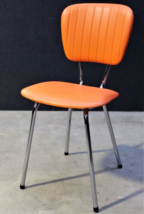 For sale: Vintage Retro dining chair, 1960s | #vntg #vintage Retro Dining Chairs, Orange Retro, Retro Chair, Retro Futurism, Futurism, Kitchen Chairs, Eames Chair, Retro Kitchen, Autocad