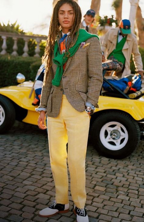 Ralph Lauren Men Outfits, Preppy Man, Gentlemen Style, Colorful Inspiration, School Prep, Ralph Lauren Fall, Pal Zileri, Polo Men, Yellow Pants