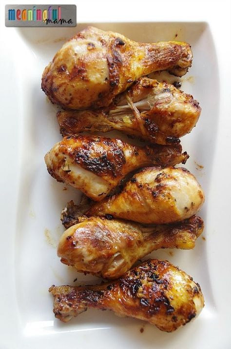 30 Minute Meals - Garlic Broiled Chicken Legs Recipe - My husband said these were the best chicken legs he's ever had. Baked Garlic Chicken, Quick Meals To Make, Chicken Drumstick, Broiled Chicken, Chicken Leg Recipes, Chicken Drumstick Recipes, Drumstick Recipes, Baked Garlic, Chicken Legs