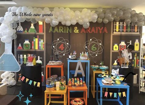 Chemistry Party, Science Birthday Party Ideas, Science Decor, Science Birthday, Science Party, Monster Jam, Love My Kids, Science Lab, Art N Craft