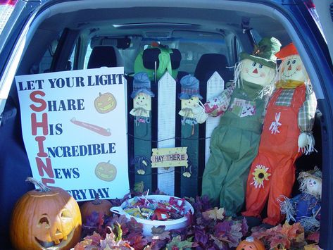 Trick Or Trunk Ideas, Parking Lot Party, Church Trunk, Trunker Treat Ideas, Halloween Car Decorations, Church Halloween, Trunk Ideas, Trunk Or Treat Ideas, Christian Halloween