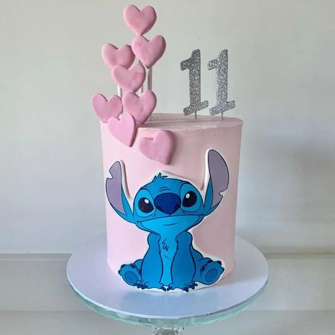 15 Unique Stitch Cake Ideas For Beginner And Pro Bakers. - The Perfect Cake Idea Easy Lilo And Stitch Cake, Cake Decorating Stitch, Stitch Birthday Cake Easy, Easy Stitch Cake, Stitch Bday Cake, Stitch Birthday Cakes, Stitch Torte, Stitch Cake Ideas, Stitch Cake Design