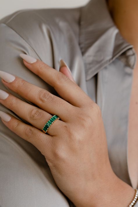 Emerald Jewelry Diamond, Emerald Wedding Bands For Women, Emerald Baguette Wedding Band, Green Emerald Wedding Band, Emerald Green Wedding Band, Green Wedding Ring, Green Wedding Band, Green Emerald Wedding, Green Wedding Rings