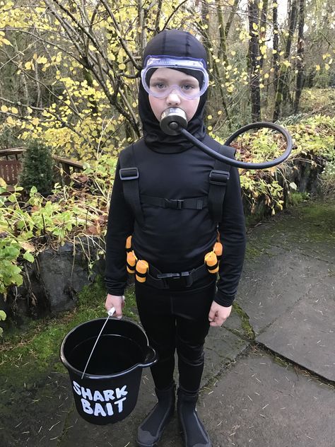 Diy Scuba Tank, Lifesaver Costume, Scuba Diving Costume, Diy Scuba Diver Costume, Scuba Costume, Diver Costume, Scuba Diver Costume, Scuba Tank, Halloween Crafts Decorations