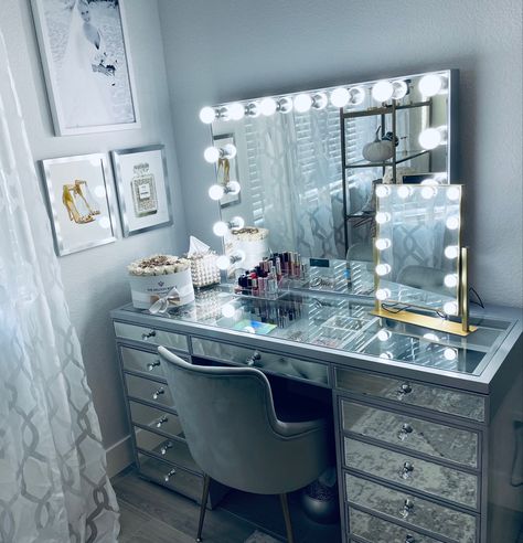 Grey Vanity, Girl Apartment Decor, Mirrored Vanity, Silver Vanity, Glamourous Bedroom, Luxury Room Bedroom, Gray Vanity, Beauty Room Design, Future Apartment Decor