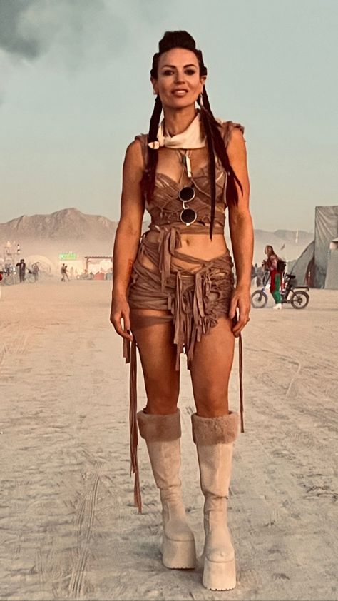 Burning Man ‘22 design. Burning Man Fashion Woman Inspiration, Burning Man Aesthetic, Burning Man Fashion Woman, Nye 2024, Dieselpunk Fashion, Burning Man Girls, Dirty Boots, Burning Man Art, Steampunk Festival