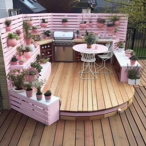 Patio Decorating Ideas, In Front Of House, Outdoor Decor Backyard, Wood Plans, Backyard For Kids, Cute House, Dream Backyard, Front Of House, Patio Decorating