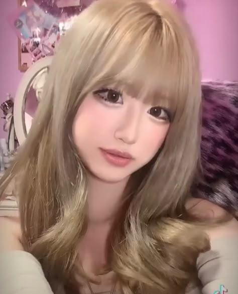 Gyaru Aesthetic Icons, Light Gyaru Makeup, Soft Gyaru Makeup, Kogal Gyaru Makeup, Simple Gyaru Makeup, Gal Makeup, Gyaru Hair, Gyaru Aesthetic, Light Makeup Looks