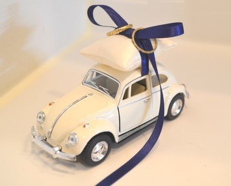 Car Show Wedding, Wedding Entrance Table, Car Themed Wedding, 1950 Wedding, Engagement Dinner, Afghan Wedding, Wedding Backdrop Decorations, Ring Holder Wedding, Wedding Entrance