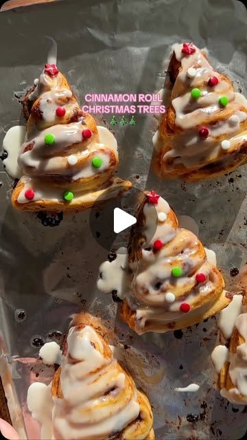 How We Host✨(formerly The VB Picnic Co.) on Instagram: "CINNAMON ROLL CHRISTMAS TREES 🎄 perfect for Christmas morning breakfast 🌟🥹🤍 use store bought cinnamon rolls and your favorite sprinkles for ornaments ♥️🎄**make sure to really pinch the zig zags firmly in place otherwise they will just come undone will baking. Also bake less than directed!!!! 

#christmas #christmastree #christmastreecinnamonbuns #christmastreecinnamonrolls #christmasmorning #christmasmorningbreakfast #holiday #holidayrecipe #christmasbaking #holidaytreats" Christmas Tree Cinnamon Rolls, Cinnamon Roll Christmas Tree, Christmas Morning Cinnamon Rolls, Cinnamon Roll Christmas, Christmas Cinnamon Rolls, Store Bought Cinnamon Rolls, Pillsbury Cinnamon Rolls, Christmas Morning Breakfast, Bread Art