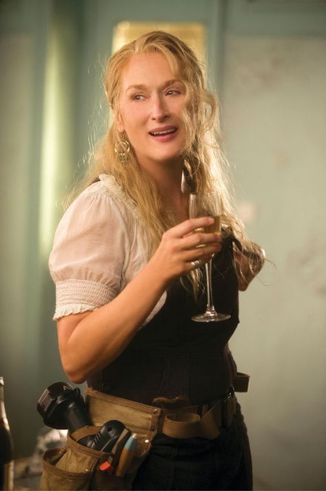 Meryl Streep [as Donna Sheridan] - Mamma Mia! Donna Sheridan, I Love Cinema, Devil Wears Prada, Lily James, Mama Mia, Mia 3, Foto Art, Meryl Streep, Dancing Queen