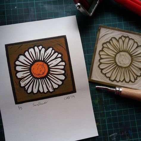 Carrie Dennison on Instagram: “A 3 layer reduction lino print, made as a sample for a reduction lino printing workshop that I'll be teaching next month. Reduction lino…” Lino Print Pattern, Reduction Lino Print, Reduction Linocut, Reduction Print, Printing Workshop, Relief Prints, Lino Block, Relief Printmaking, Lino Printing