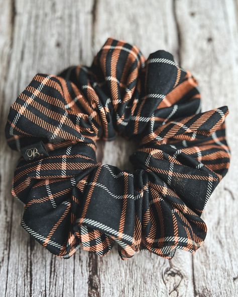 Plaid perfection alert! Meet “Sadie” and “Taylor,” the newest additions to our Falling for Fall Collection! 🍁 -Sadie: Cozy peach and gray flannel for crisp mornings -Taylor: Comfy cotton orange and black plaid for a pop of fall fun Which plaid heartthrob has your name on it? 🧡 #PlaidLove #FallScrunchies #FallFashion #PlaidScrunchies #ScrunchieLove #BLUVVandCO Stylish Ponytail, Wrist Accessories, Grey Flannel, Orange Plaid, Black Plaid, Hair Care Routine, Polished Look, Orange Black, Scrunchies