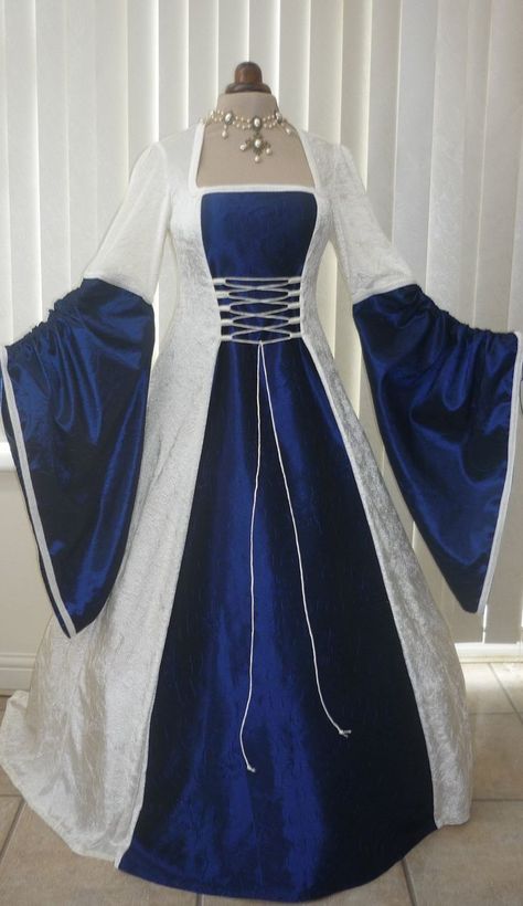 beautiful dress Queen Dress Royal Medieval, Middle Ages Dress, Medieval Dress Diy, Medieval Dress Princess, Medieval Dress Pattern, Middle Ages Clothing, Gaun Abad Pertengahan, Medieval Dresses, Fantasy Items