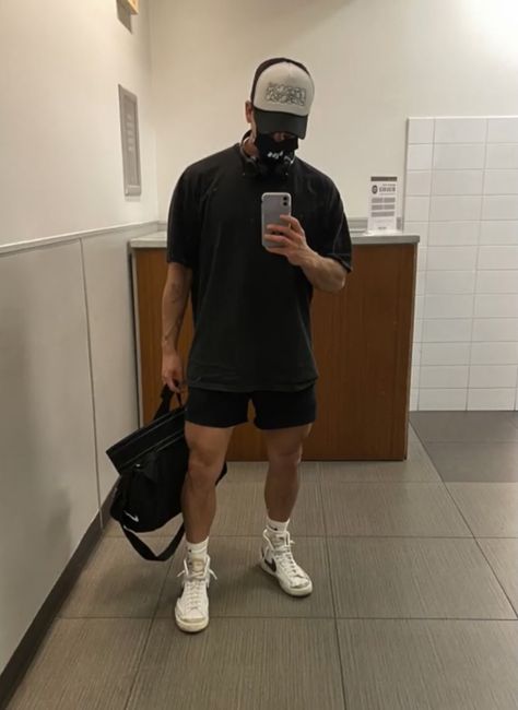 Gym Teacher Outfits, Boys Style Aesthetic, Men Gym Outfit, Oversized Outfit Men, Mens Gym Outfits, Gym Fits Men, Amazon Workout Clothes, Teacher Outfit Ideas, Men Aesthetic Outfits