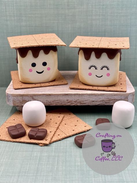 Smores Candle, Cocoa Coffee Bar, Smores Craft, Campfire Ideas, Dice Crafts, Coffee Bar Shelf, Marshmallow People, Dice Ideas, Big Marshmallows