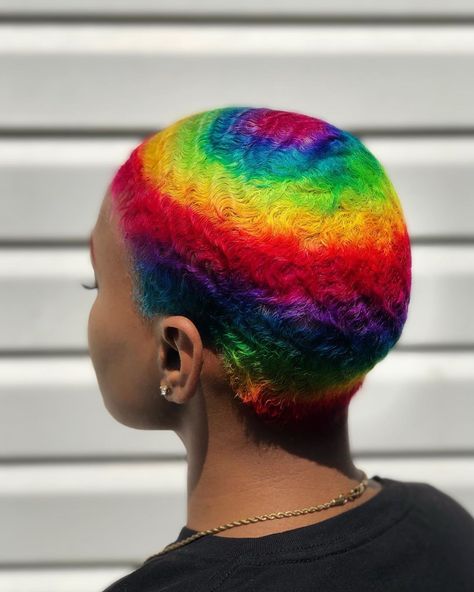 𝕷𝖆 𝕭𝖗𝖚𝖏𝖆 on Instagram: “Rainbow Tye-Dye ❤️🧡💛💚💙💜 I’ve been trying to take my creativity to a new level. Thankful for friends like @fxckingvalid who are always down…” Shaved Head Designs, Finger Wave Hair, Buzzed Hair, Shaved Hair Designs, Popular Short Hairstyles, Punk Hair, Big Chop, Shaved Head, Colored Hair