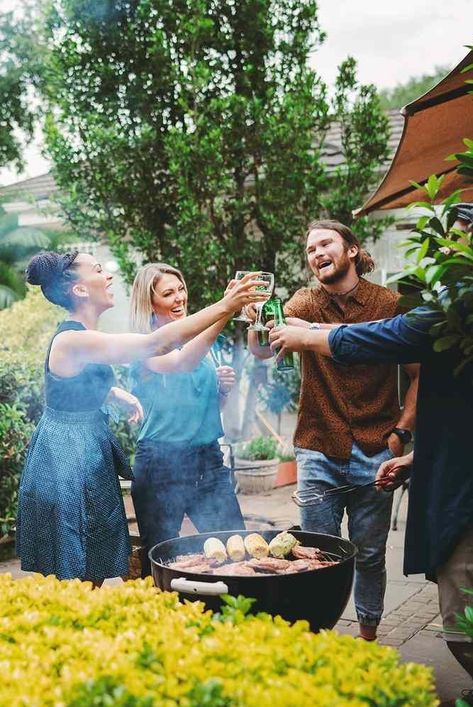 The grill won't be all that's fired up over these crowd-pleasing ideas for your next backyard cookout. We've got a savvy mix of both menu ideas and hosting tips to help you take your outdoor entertaining to the next level. #marthastewart #DIYtabledecor #celebrationideas #partydecorideas #partytips #seasonalpartyideas #tabledisplays Barbecue Ideas Backyard, Outdoor Bbq Ideas, Recipes For Bbq, Outdoor Bbq Party, Bbq Grilling Recipes, Marky Mark, Brand Video, Bbq Recipes Grill, Hosting Tips