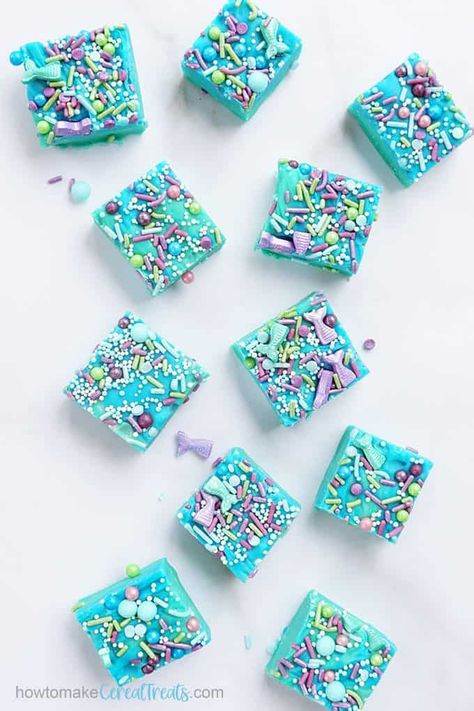 no-bake fun dessert idea: MERMAID FUDGE topped with mermaid sprinkles, a bright fun, teal and blue swirled fudge for mermaid and ocean fans. Great for mermaid parties! Mermaid Fudge, Mermaid Sprinkles, Mermaid Desserts, Mermaid Party Food Ideas, Mermaid Party Food, Truffle Recipes, Party Food Recipes, Fudge Flavors, Fudge Bars