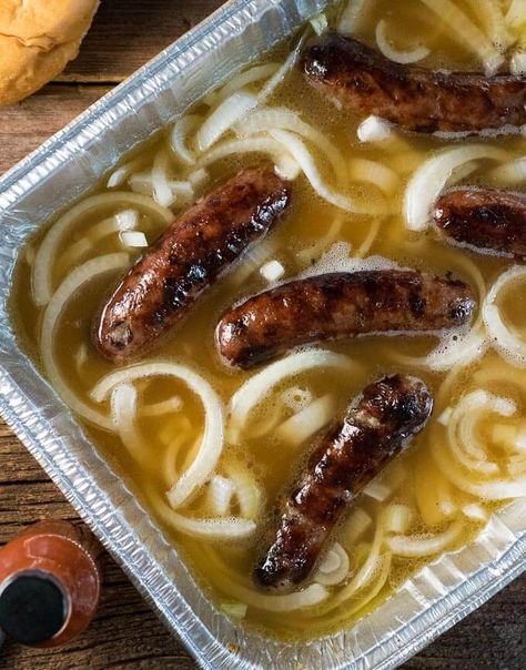 Brat Beer Bath, Beer Bath For Brats, Beer Brats In The Oven, Brats In Beer And Onions, Wisconsin Brats, Brats Recipes Grilling, Brat Bar, Brat Recipes, Beer Brats Recipe