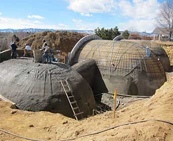 Is there any reason why your dome home can't be underground? It's more energy efficient. Cathedral House, Underground Architecture, Monolithic Dome Homes, Underground Living, Quonset Hut Homes, Earth Sheltered Homes, Casa Hobbit, Underground Shelter, Dome Homes