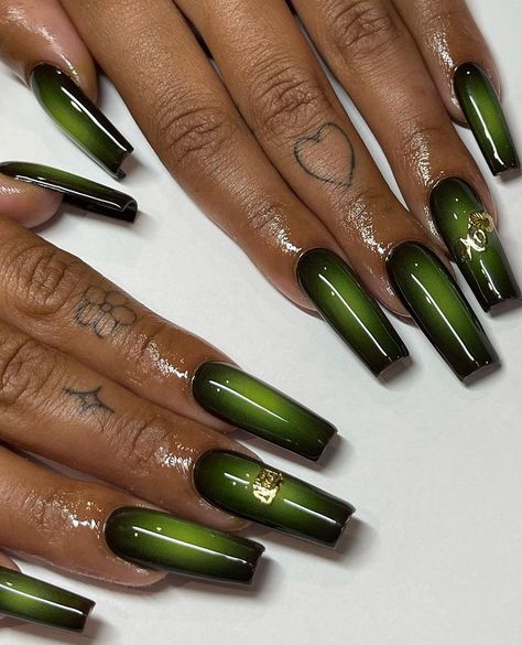 Low Rider Inspired Nails, Dark Green Aura Nails, Afrocentric Nails, Aura Nails Fall, Black Skin Nails, Green Airbrush Nails, Bold Acrylic Nails, Loki Inspired Nails, Green Black Bathroom