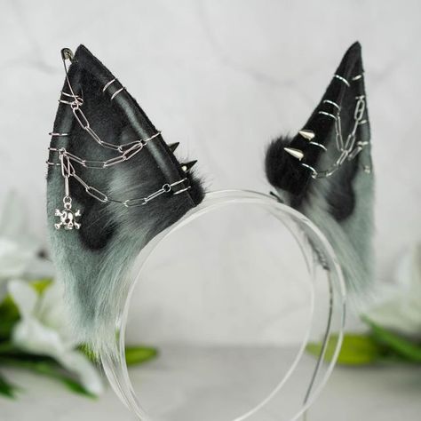 lumitales on Instagram: "I also made fox ears matching the punk aesthetic which will be part of the next release on October 2nd at 8pm CEST in my online store. 🖤 #foxears #foxearsheadband #fauxfurears #animalears #animalearsheadband #cosplayers #punkaesthetic" Fox Ears Aesthetic, Animal Ears Cosplay, Fox Ears Headband, Punk Cat Ears Costume Accessories For Cosplay, Fox Ears, Earrings Aesthetic, Punk Aesthetic, Ear Earrings, Animal Ears