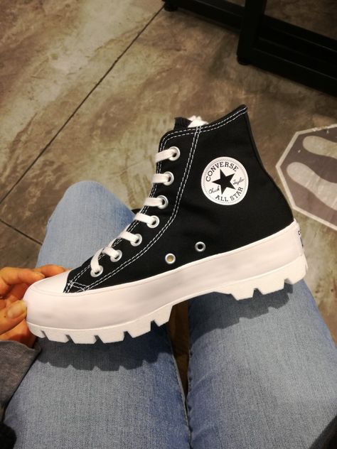 Chunky Converse, Chuck Taylor All Star Lugged, Cute Converse Shoes, Cute Converse, Trendy Shoes Sneakers, Girly Shoes, Hype Shoes, Aesthetic Shoes, Swag Shoes