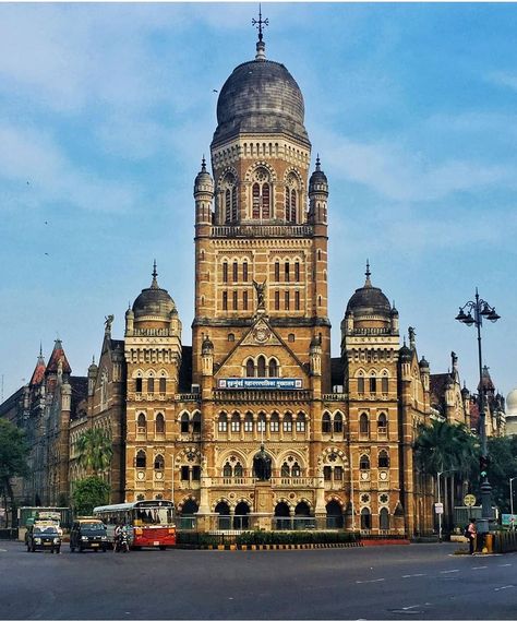 Victorian Era Architecture, Mumbai Tourism, Marine Drive Mumbai, India Tourism, Marine Drive, The Victorian Era, Travel Pictures Poses, Architecture Drawing Art, Pictures Poses