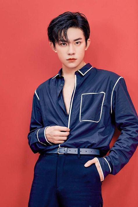 Jackson Yi, Jackson Yee, Gang Member, Cute Asian Guys, Fantasy Dress, Asian Boys, Best Actor, Teen Fashion Outfits, Asian Men