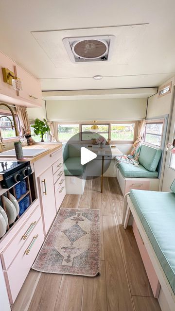 Restored Camper Trailer, Diy Rv Remodel, Trailer Makeover, Vintage Restoration, Vintage Camper Interior, Travel Trailer Living, Diy Home Renovations, Traveling Style, Caravan Makeover