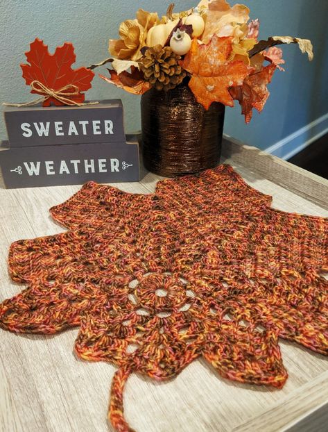 Crochet Autumn Leaves, Crochet Spider Web, Crochet Rug Patterns Free, Crochet Fall Decor, Crochet Spider, Knitting Board, Autumn Crochet, Crochet Leaf Patterns, Flowers Unique