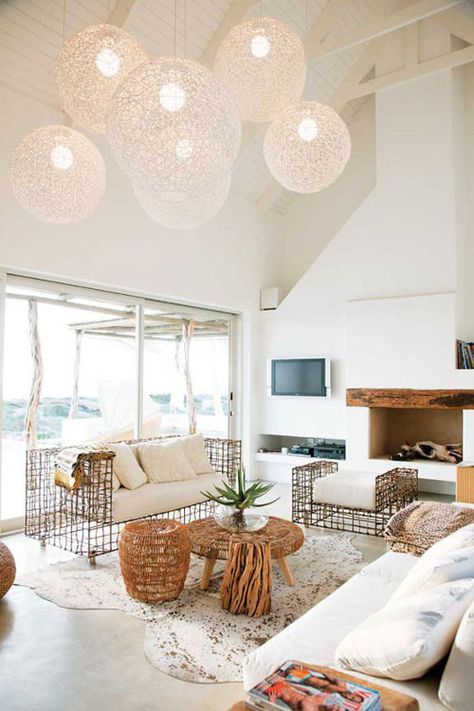 white + wood   Loving this whole room!!! Especially the wood couches so different and funky Chic Beach House, Beach House Interior Design, Diy Lampe, Interior Design Per La Casa, House Aesthetic, Aesthetic Kitchen, House Beach, Beach House Interior, Modern Beach