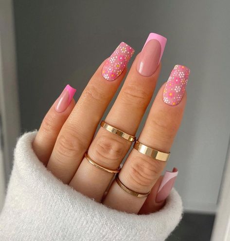 Square Nails 2022041011 - 30+ Best Square Nails to Enrich Your Nail Inspiration Nails Inspiration Square, Square Nail Inspiration, Pretty Square Nails, Square Nails Inspiration, Nail Inspiration Square, Trendy Square Nails, Cute Short Square Nails, Cute Square Nails, Nails Design Spring