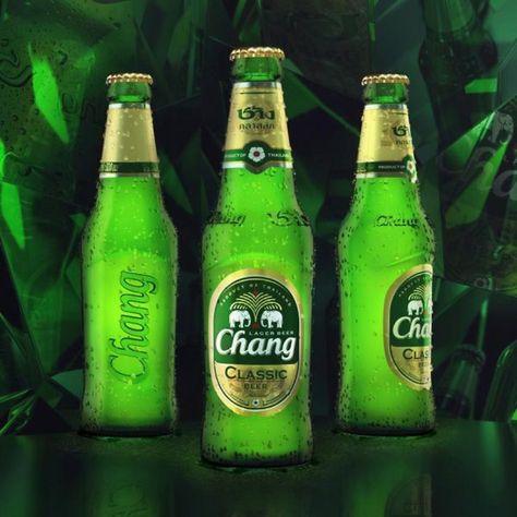 Chang Classic, new packaging, small bottle, Thailand's Top Beers, Singha Beer, Chang Beer and Leo Beer in detail... http://islandinfokohsamui.com/2017/05/11/thai-beer-leo-chang-singha Leo Beer, Chang Beer, Popular Beers, Mood Off., New Packaging, Small Bottles, Soju Bottle, Beer Bottle, Hanging Out