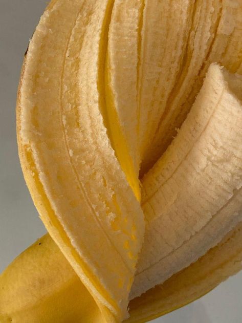 Banana Aesthetic Fruit, Platano Aesthetic, Banana Aesthetic Wallpaper, Banane Aesthetic, Bananas Aesthetic, Banana Aesthetic, Warm Scarves, Fried Bananas, Banana Healthy