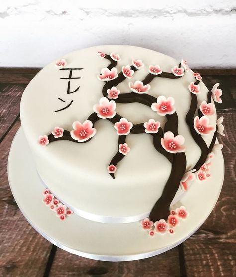 Anime Inspired Birthday Cake, Japanese Themed Birthday Cake, Japanese Inspired Cake, Japan Theme Cake, Japan Birthday Cake, Sakura Cake Design, Japanese Birthday Cake Ideas, Japan Cake Design, Japanese Themed Cake