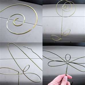 DIY Wire Garden art:   http://www.bing.com/images/search?q=diy+garden+art=diy+garden+art=IGRE#x0y0 Wire Garden Art, Wire Hanger Crafts, Art Fil, Hanger Crafts, Outdoor Crafts, Wire Hangers, Wire Sculpture, Garden Art Diy, Wire Crafts