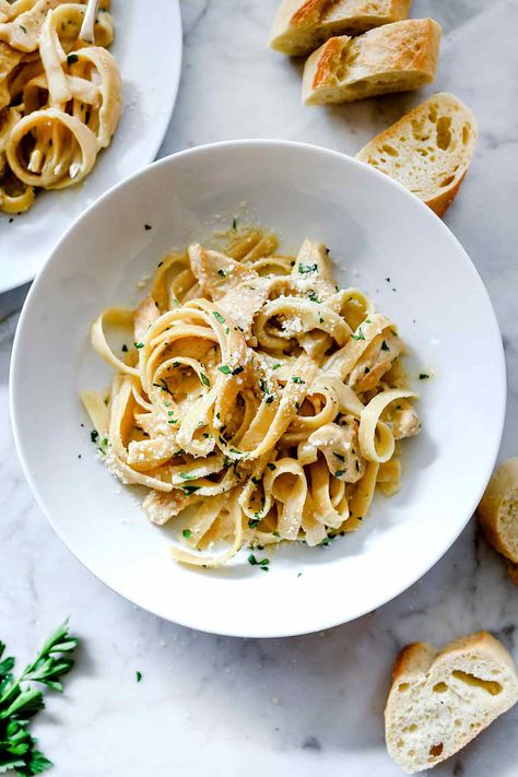 Chicken Alfredo (Instant Pot and Stove Top) | foodiecrush.com #pasta #fettuccine #alfredo #chicken #recipes Easy Chicken Fettuccine, Easy Chicken Fettuccine Alfredo, Fetuchini Alfredo, Instant Pot Chicken Alfredo, Fetuccini Alfredo, Chicken Fettuccine Alfredo, Pasta Alfredo, Chicken Fettuccine, Chicken Alfredo Recipes